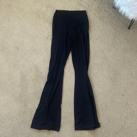 aerie Pants - Aerie Flare crossover leggings. In great condition.